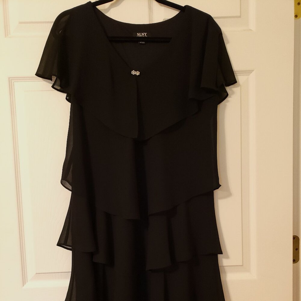 SLNY black, ruffled dress sz 16